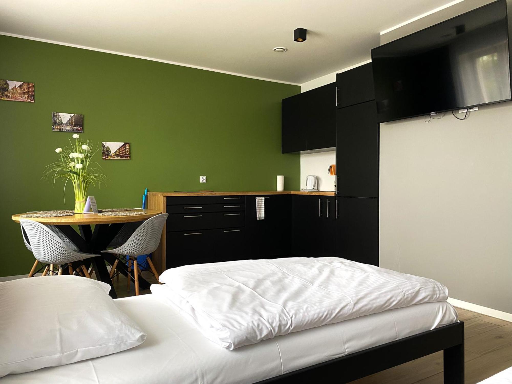 Tanie Noclegi Gliwice - Apartamenty Lowicka 28 Exterior photo